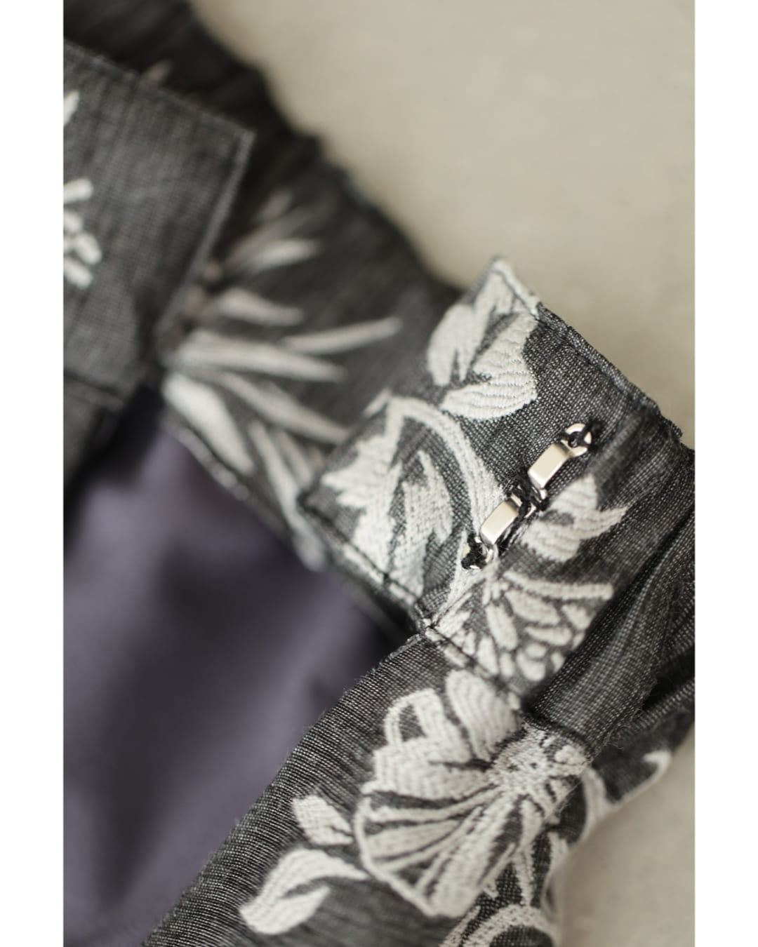 一面に咲き広がる花刺繍ロングスカート 5/24新作