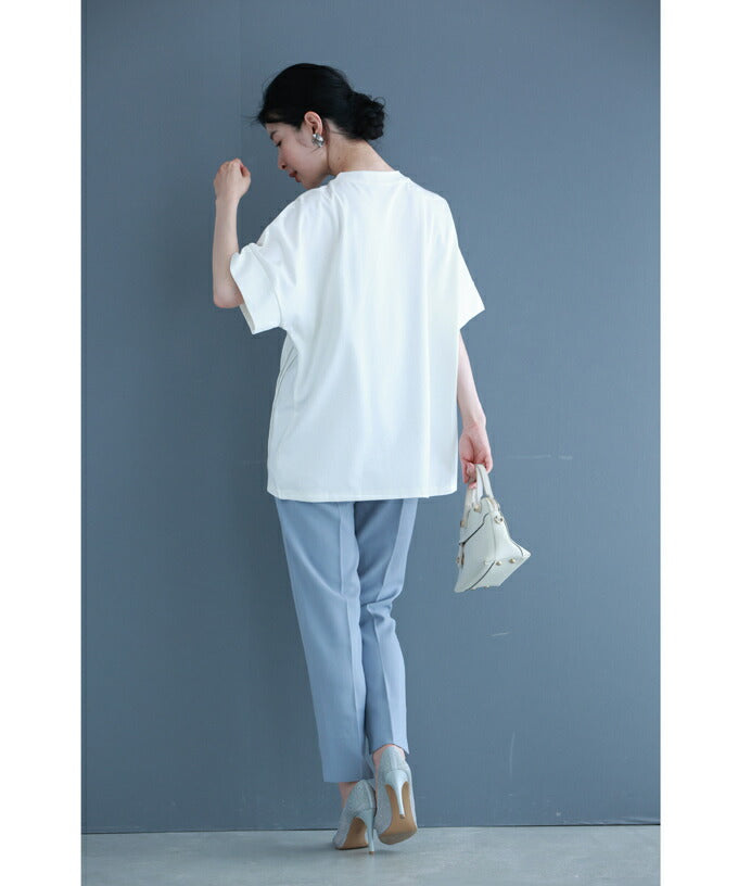 四線譜に咲く花音符のTシャツトップス