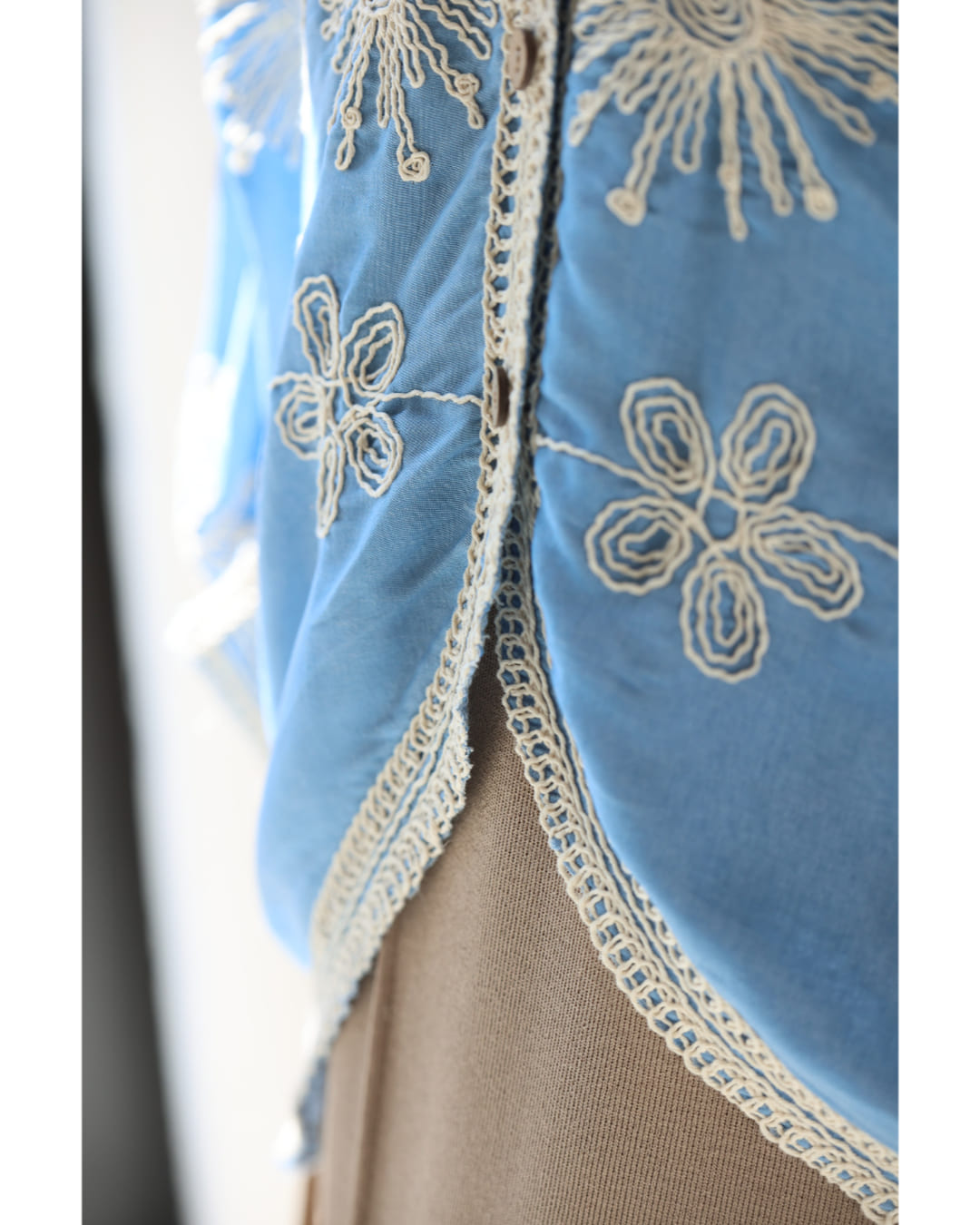 脚長見えXラインの花刺繍ドルマンボレロカーディガン 4/15新作