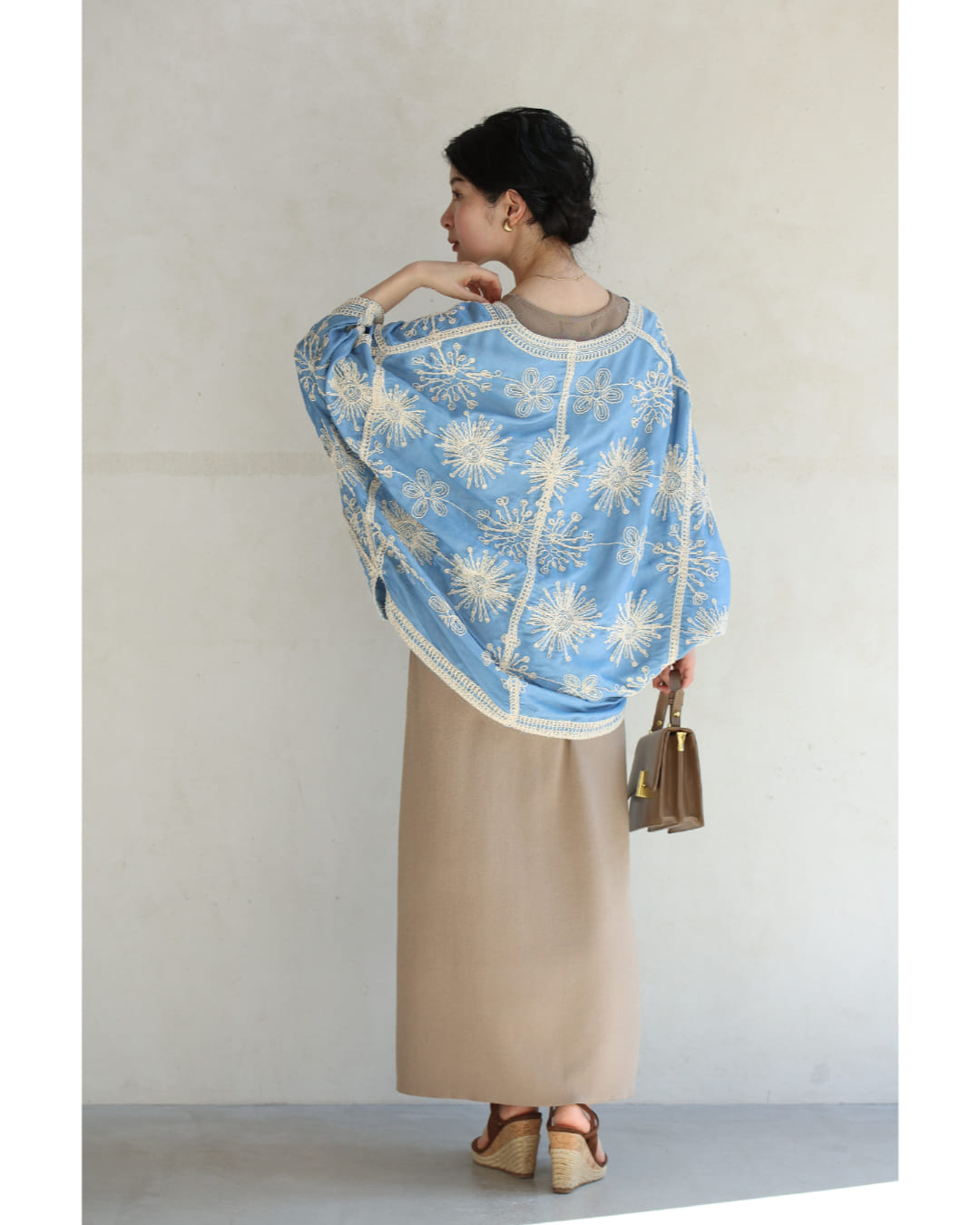 脚長見えXラインの花刺繍ドルマンボレロカーディガン 4/15新作