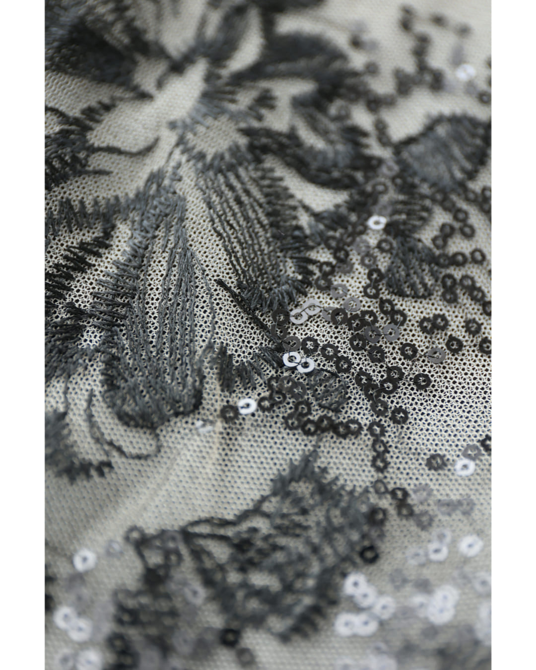 キラキラ瞬くスパンコールの花刺繍チュールミディアムスカート(リボン付き)5/7新作