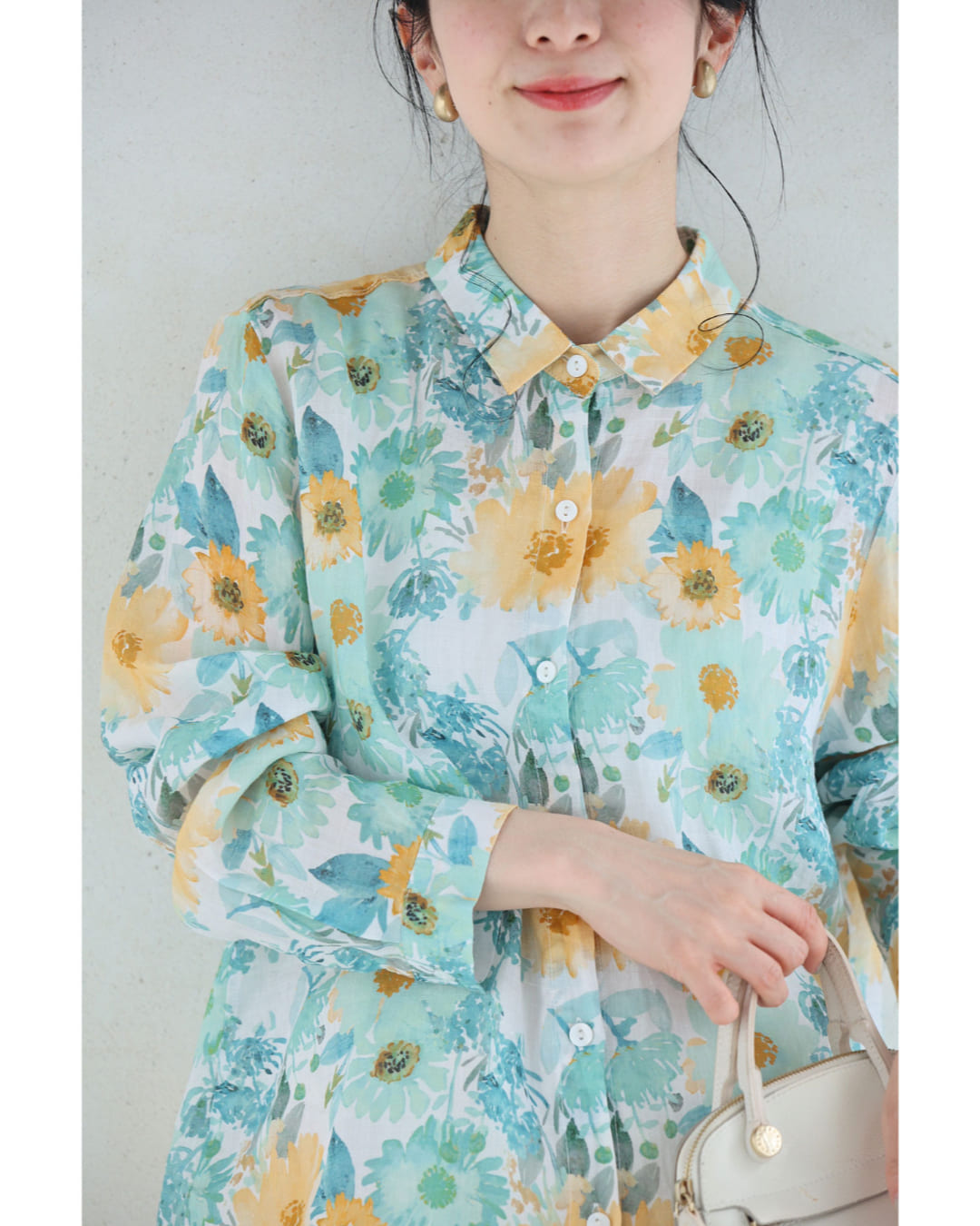 涼しく柔らかな花の水彩画シャツトップス 4/19新作