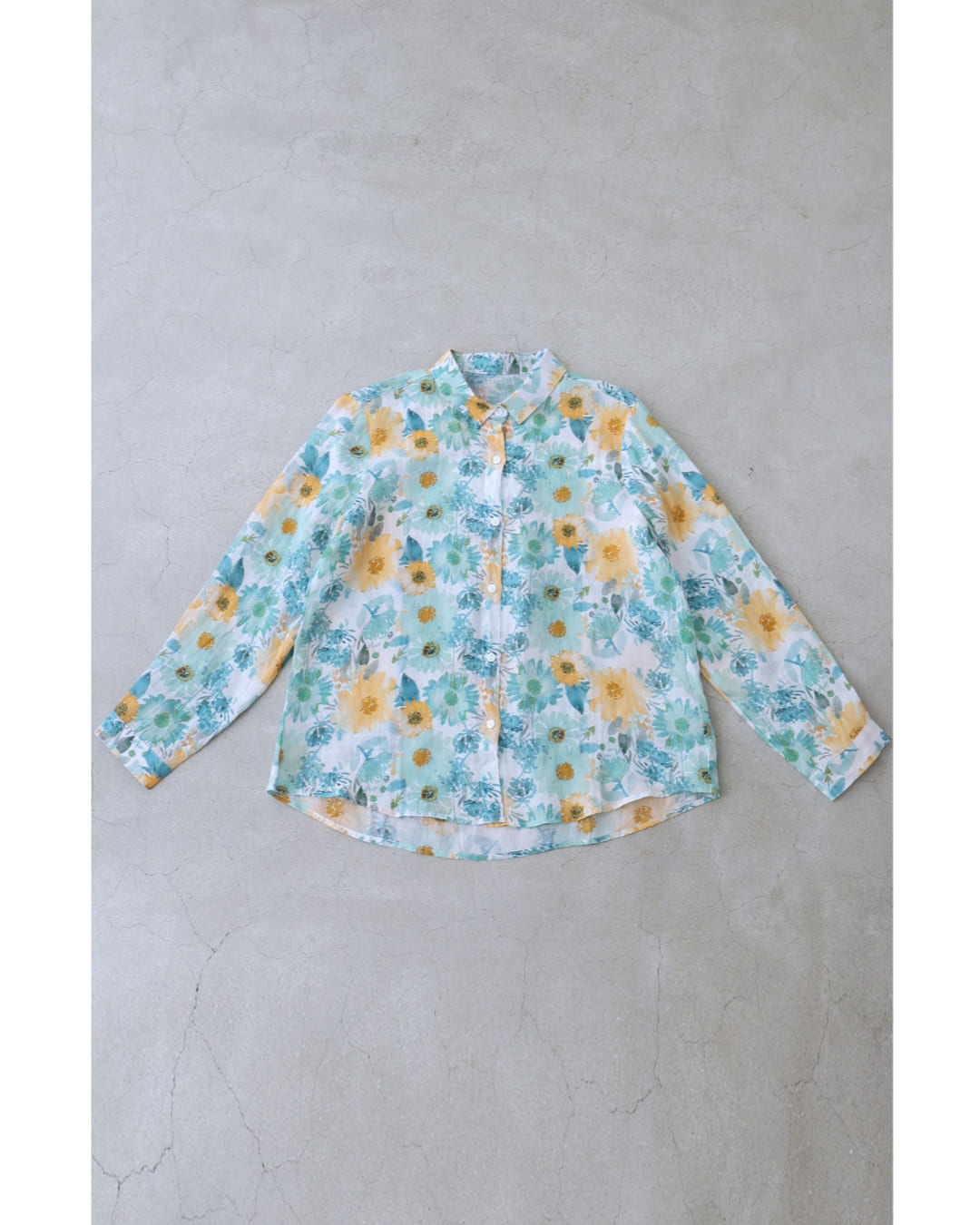 涼しく柔らかな花の水彩画シャツトップス 4/19新作