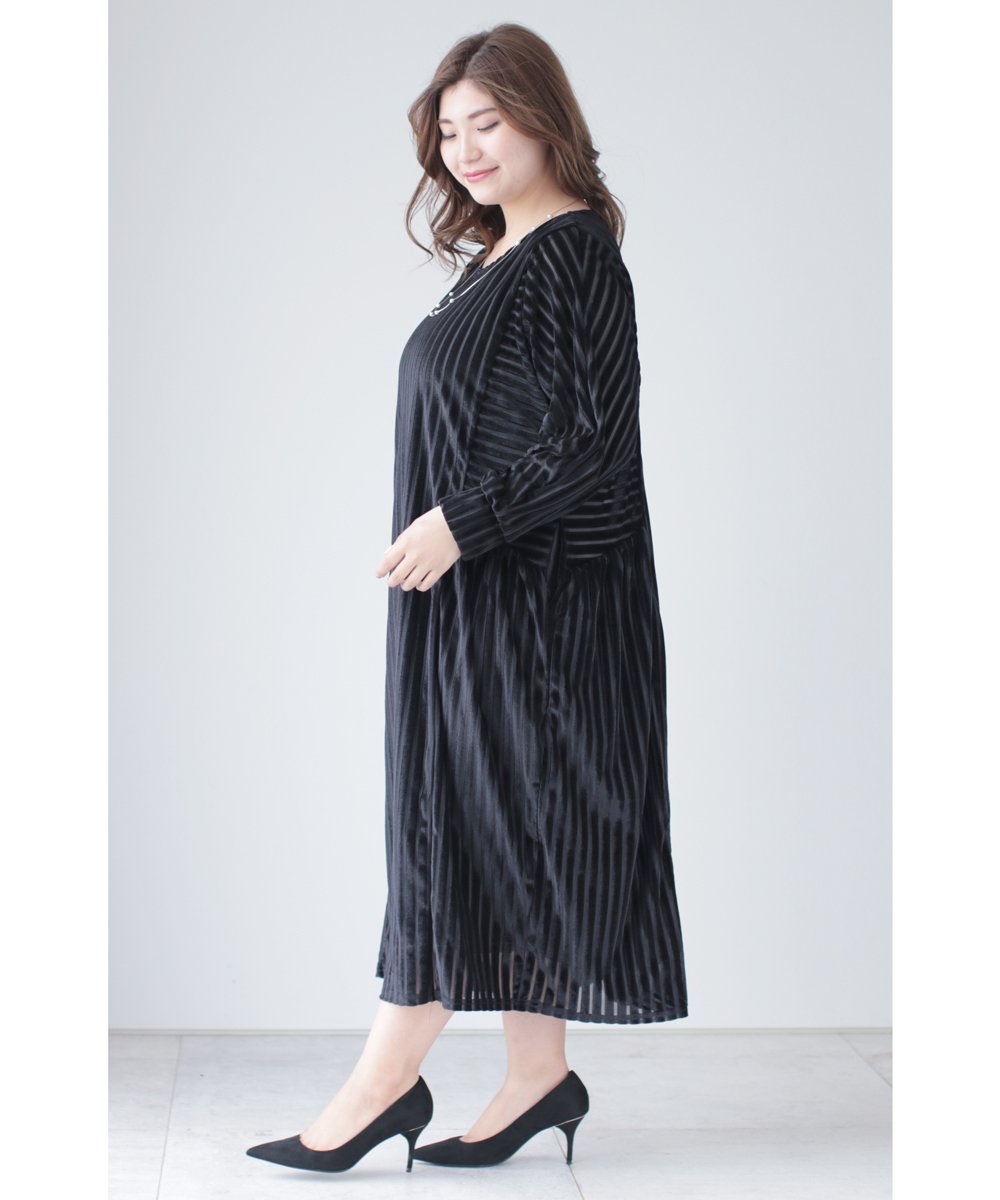 【cy00009】【3L~5L対応】「Ms.chubby by CAWAII」シャープな印象にさせる。伸縮ブラックワンピース