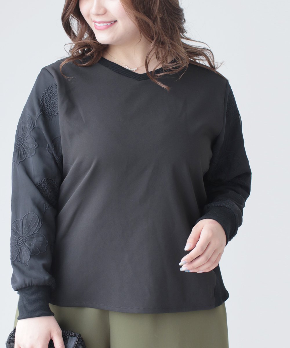 【cy00020-B】【3L~5L対応】「Ms.chubby by CAWAII」腕に咲く満開の花。シアーショルダートップス 3L 4L 5L 大きいサイズ