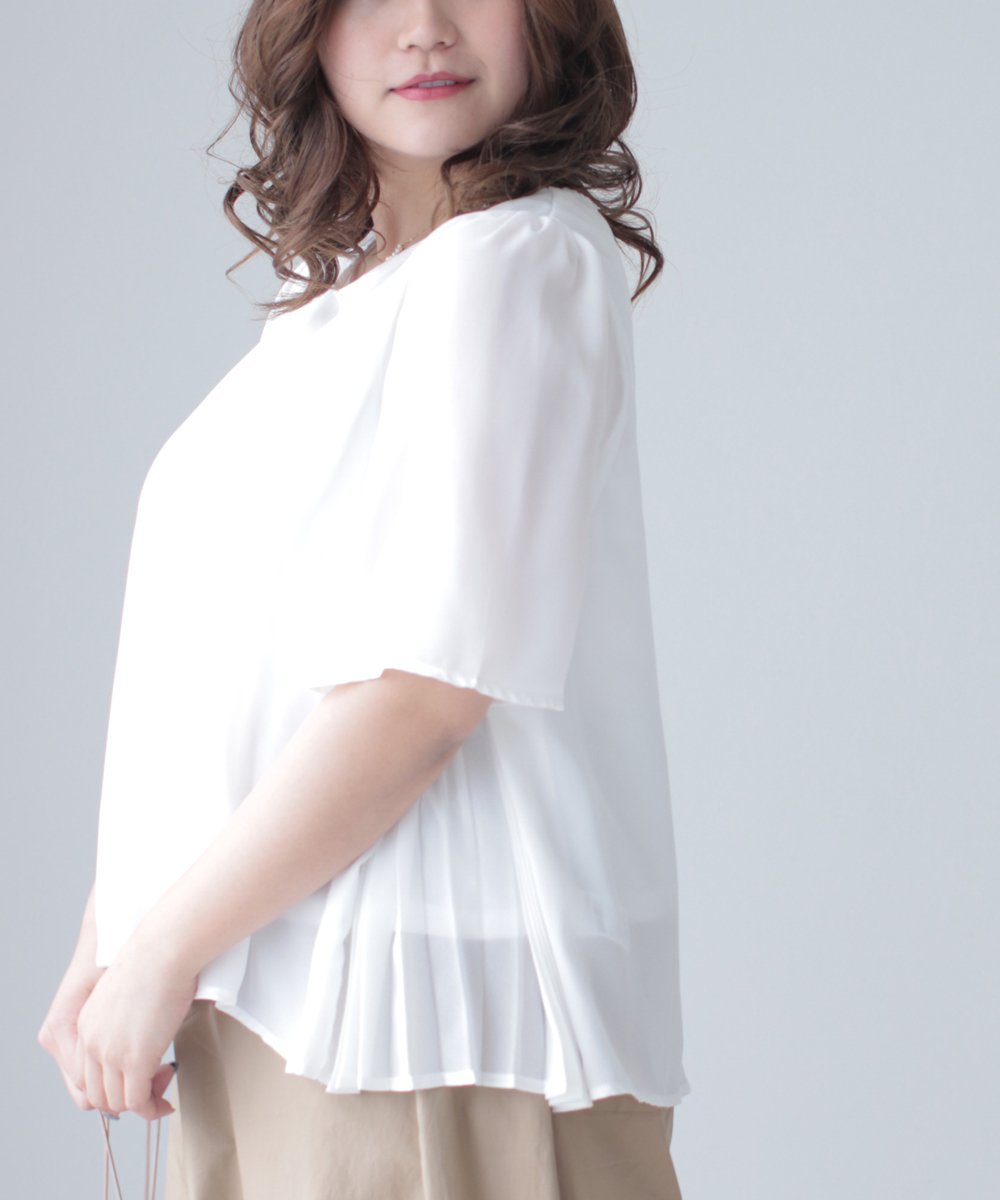 【cy00027-A】【3L~5L対応】「Ms.chubby by CAWAII」ふんわり揺れるサイドプリーツトップスゆったりサイドプリーツホワイトブラック トップスレディース大人エレガント3L 4L 5L 大きいサイズ60代 50代 40代30代