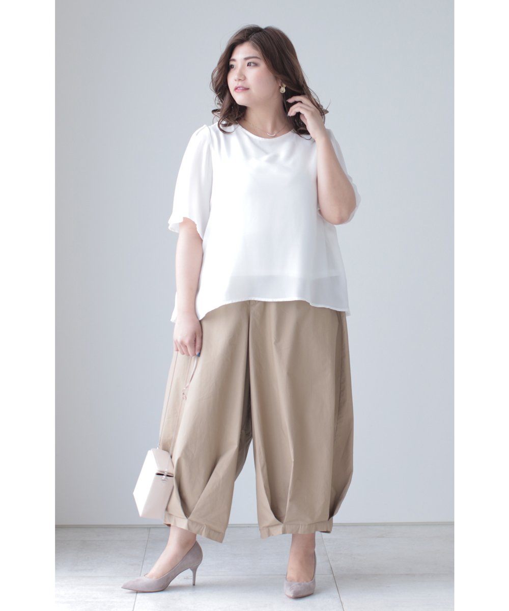 【cy00027-A】【3L~5L対応】「Ms.chubby by CAWAII」ふんわり揺れるサイドプリーツトップスゆったりサイドプリーツホワイトブラック トップスレディース大人エレガント3L 4L 5L 大きいサイズ60代 50代 40代30代