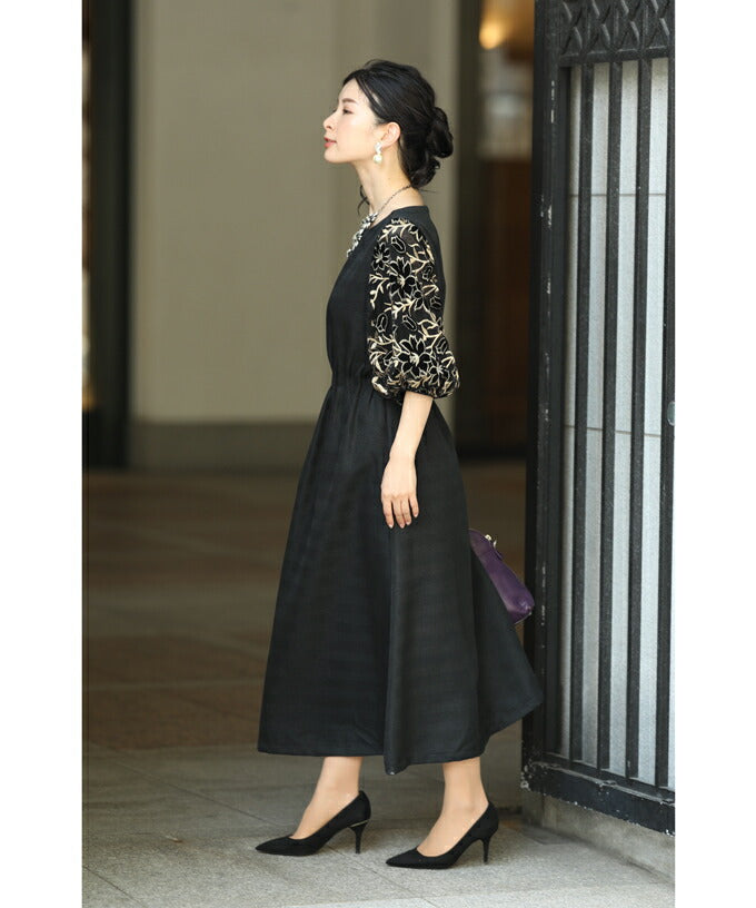 【fk00011-bk】◇◇☆☆(ブラック)(S~M/L~2L)対応花袖レースのブラックタックワンピース
