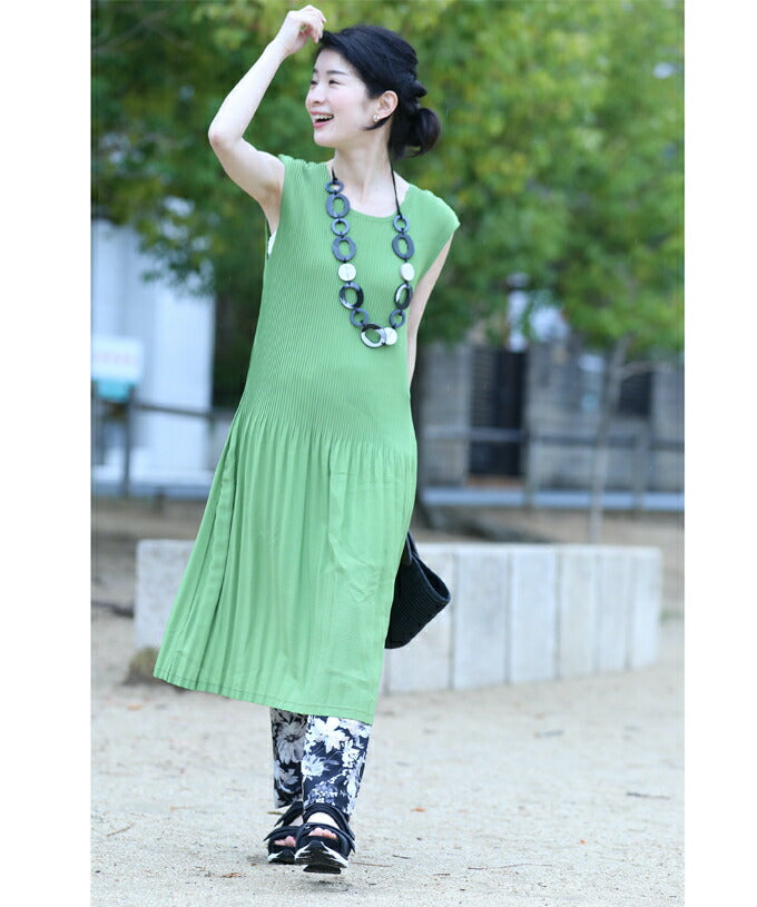 【fne00013】(23.0cm~24.5cm対応)上品に煌く 厚底ラメサンダル
