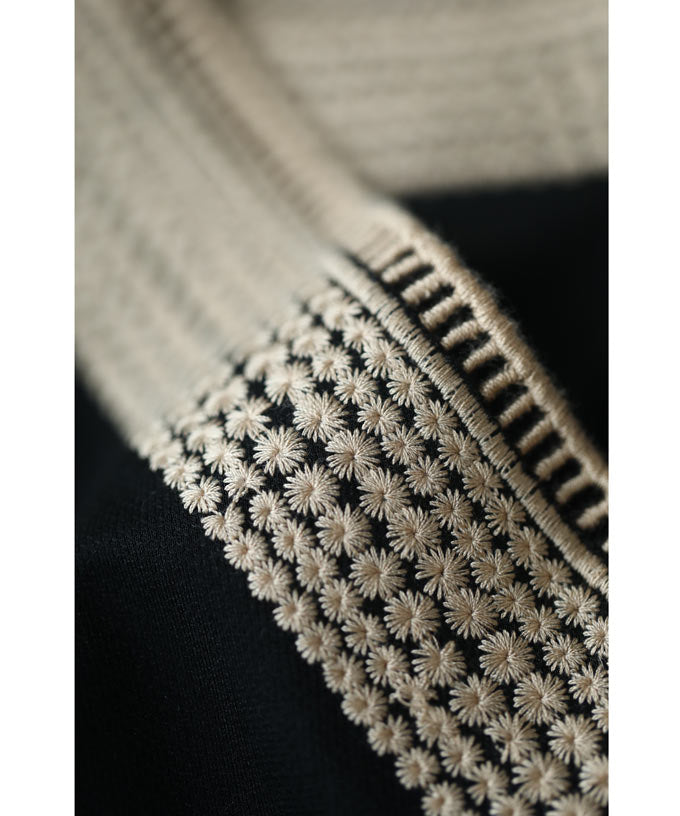 【wc-w53808】(S~L対応)(黒)(ベルト付き)細やかな小花刺繍のAラインミディアムワンピース