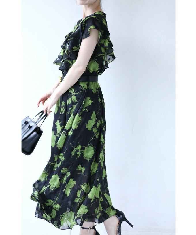 【w60175ps】(S~M対応)(ベルト付き)(黒)花に重ねたペイント柄フリルミディアムワンピース