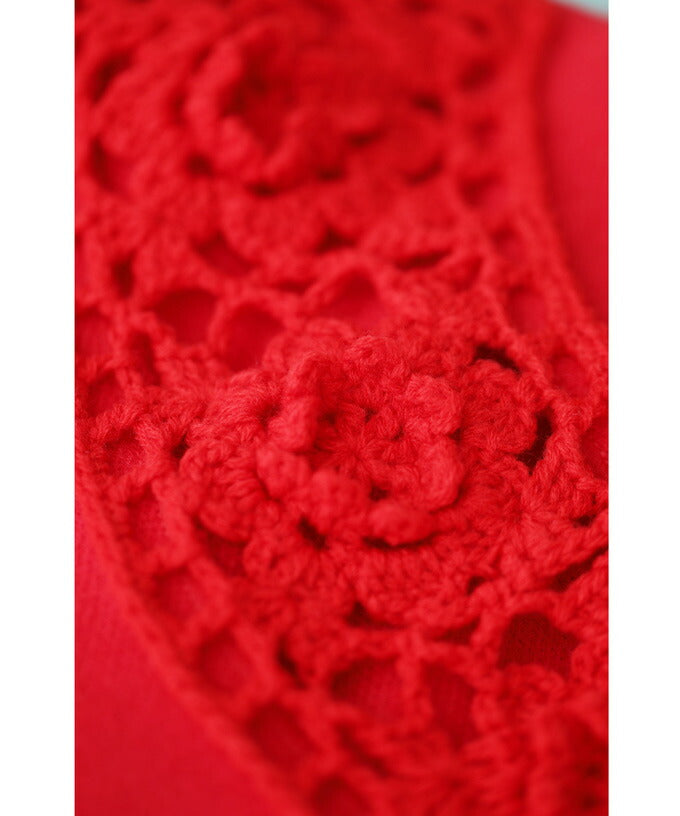 【w68758】(S~L/2L~3L対応)(レッド)デコルテに咲く花編みドルマンニットチュニック