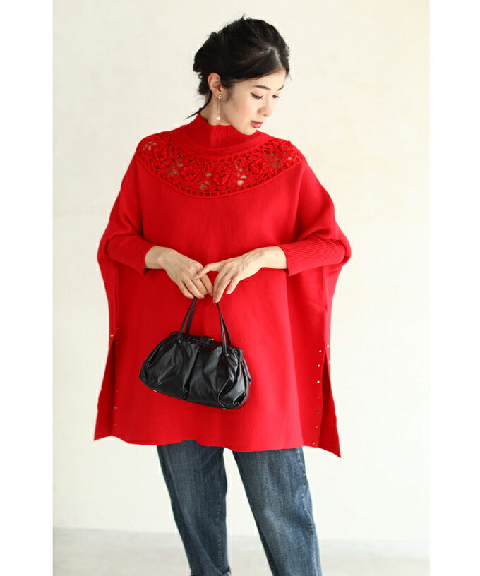 【w68758】(S~L/2L~3L対応)(レッド)デコルテに咲く花編みドルマンニットチュニック
