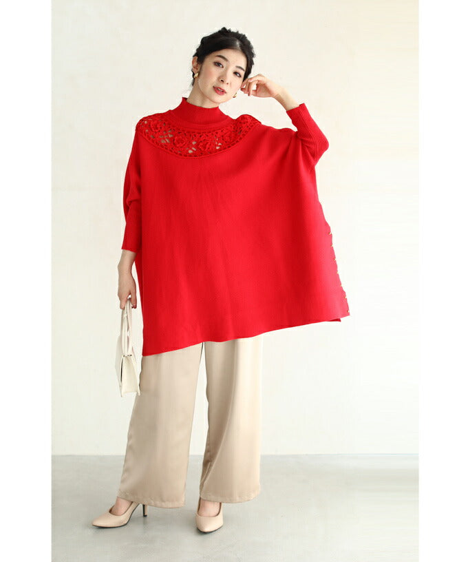 【w68758】(S~L/2L~3L対応)(レッド)デコルテに咲く花編みドルマンニットチュニック