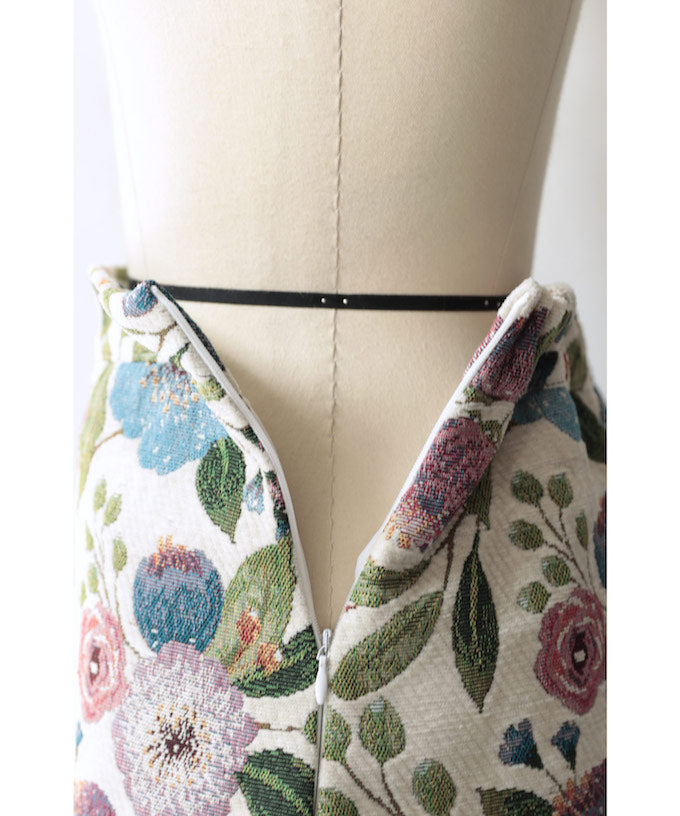 【wc-w69259koiv】(アイボリー)(S~M/L対応)一目ぼれ。思わず2度見する花刺繍ジャガードスカート