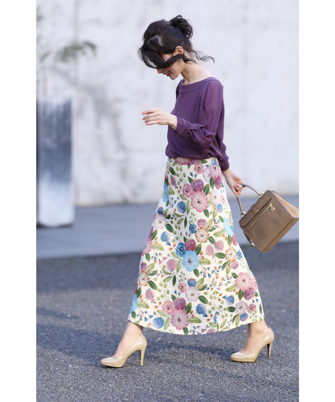 【wc-w69259koiv】(アイボリー)(S~M/L対応)一目ぼれ。思わず2度見する花刺繍ジャガードスカート
