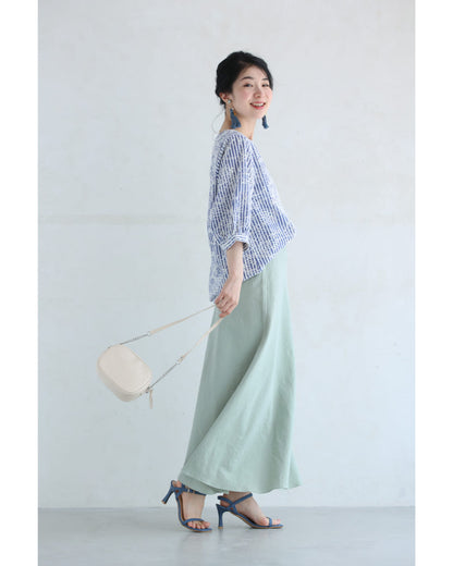 ストライプに重なる白花刺繍ブラウストップス　4/21新作