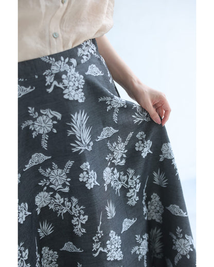 一面に咲き広がる花刺繍ロングスカート　5/24新作