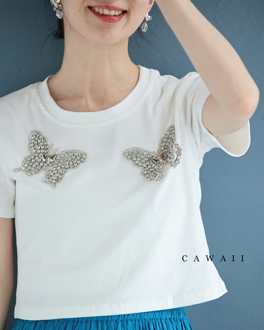 ビジューの蝶々が瞬く短丈Tシャツカットソートップス　5/31新作