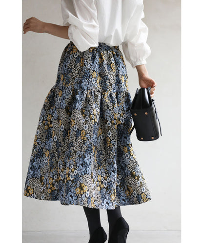 ラグジュアリーな花浮かぶふんわり切り替えジャガードミディアムスカート